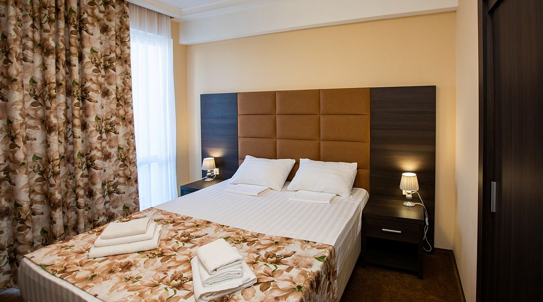 Люкс Комфорт 2-местный 2-комнатный (с ремонтом)