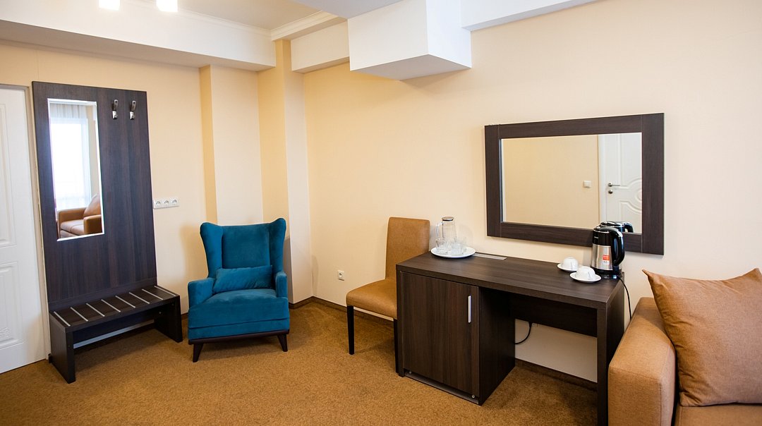 Люкс Комфорт 2-местный 2-комнатный (с ремонтом)