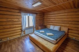 Терем, База отдыха Медвежий угол Увильды, Губернское