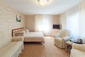 Стандартный 4-местный №1 с удобствами (2 этаж), Гостевой дом Удачный, Манжерок