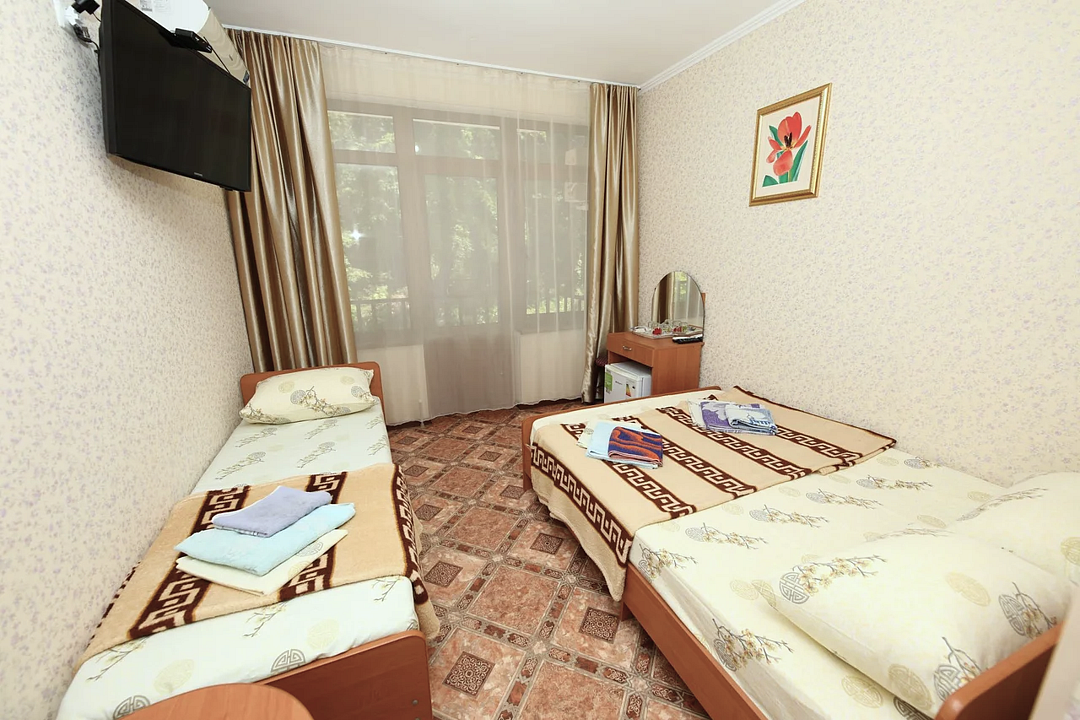 Студио 3-местный