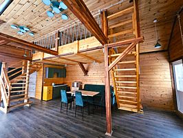 Шале у бассейна Номера домов: 1, База отдыха Ёлки, Катунское