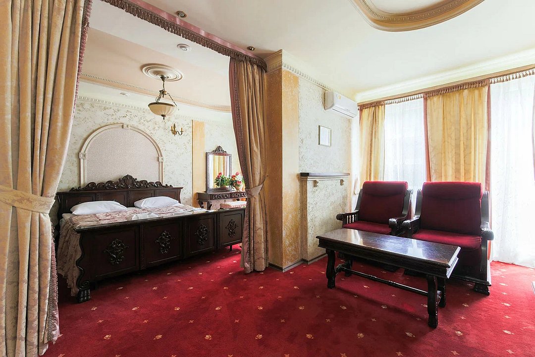 Люкс 2-местный 2-комнатный (Тематический)