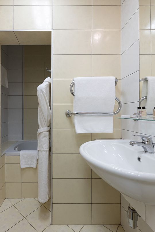 Люкс 4-местный 3-комнатный