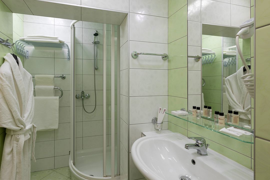 Люкс 4-местный 3-комнатный