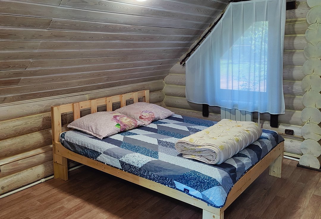 Дом 9-местный (из бруса с баней)