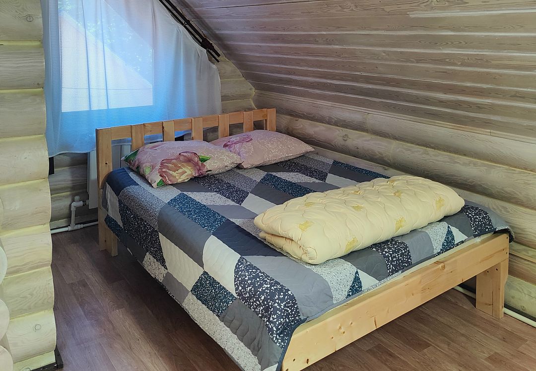 Дом 9-местный (из бруса с баней)