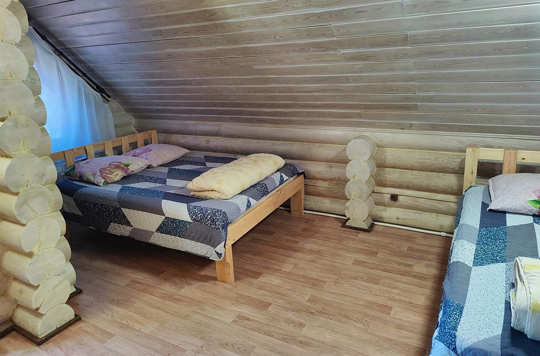 Дом 9-местный (из бруса с баней)