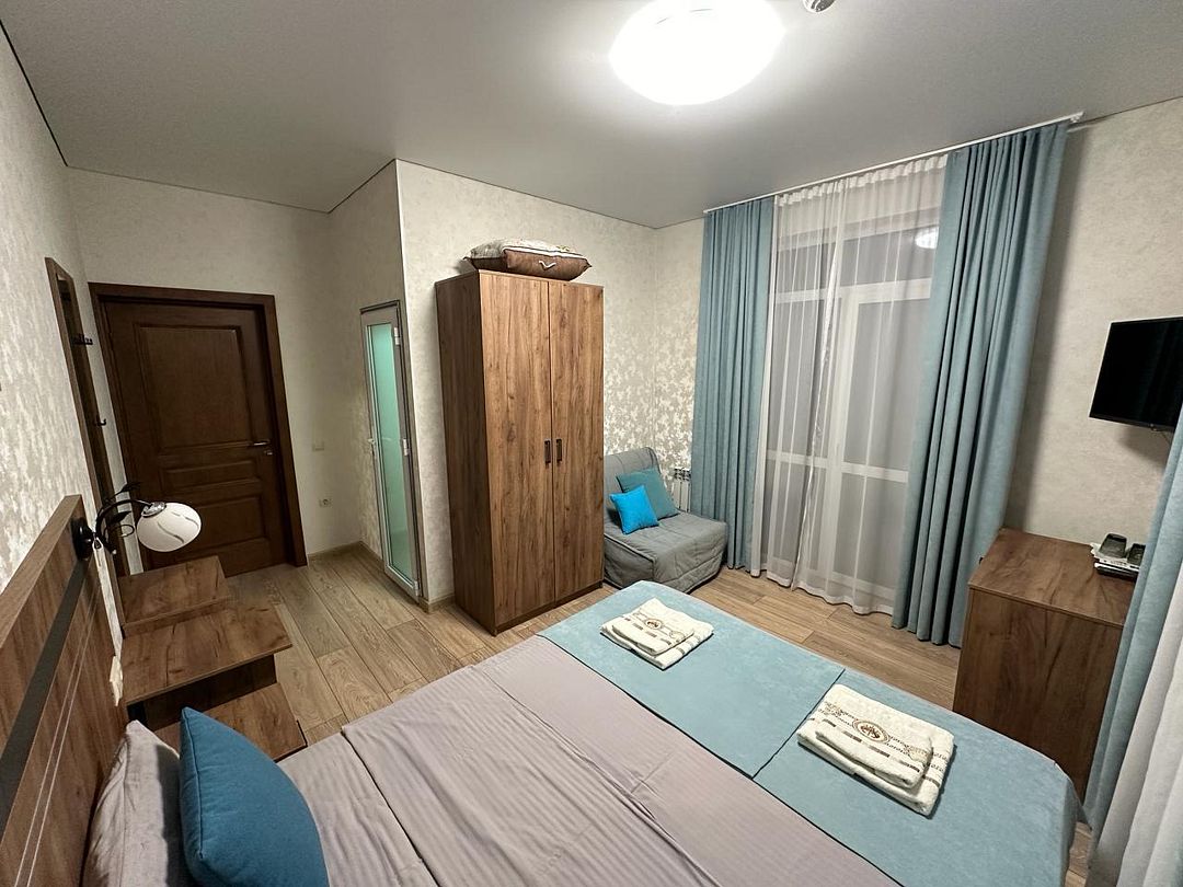 Стандартный 3-местный (с выходом на террасу)