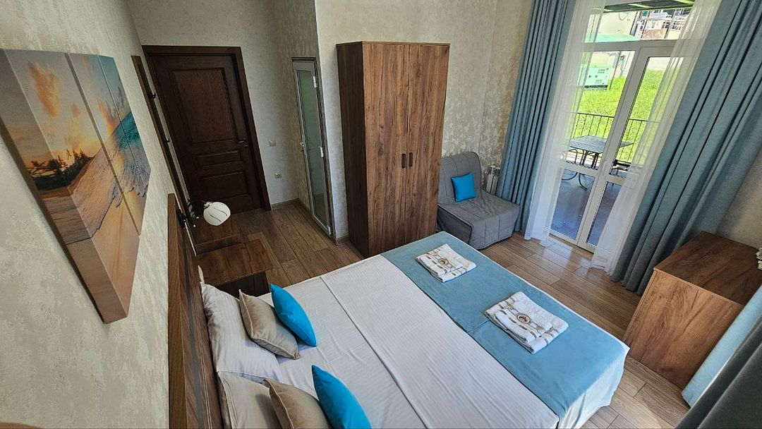 Стандартный 3-местный (с выходом на террасу)