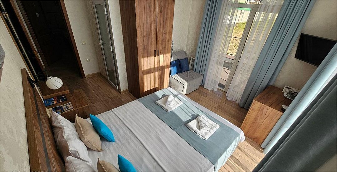 Стандартный 3-местный (с выходом на террасу)