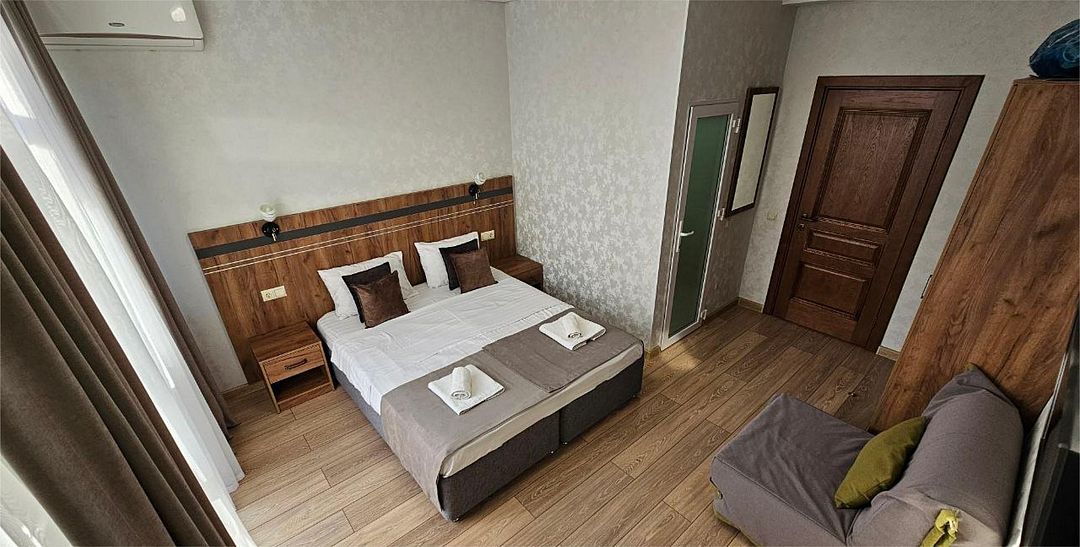 Стандартный 4-местный (с выходом на бассейн)