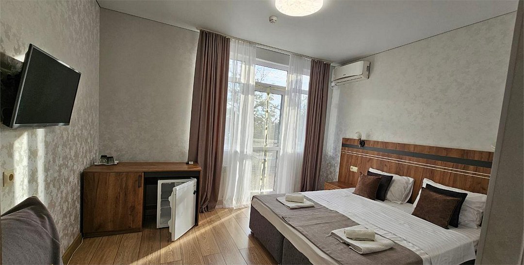 Стандартный 4-местный (с выходом на бассейн)