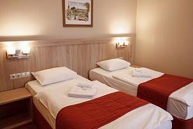 Двухместный номер Comfort с балконом 2 отдельные кровати, Гостевой дом Вишнёвый Сад, Тверь