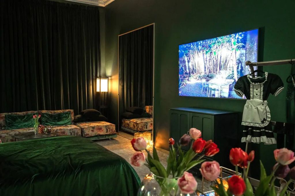 Гостевой Дом Черное Зеркало Апартаменты для Взрослых, Санкт-Петербург, Ленинградская область