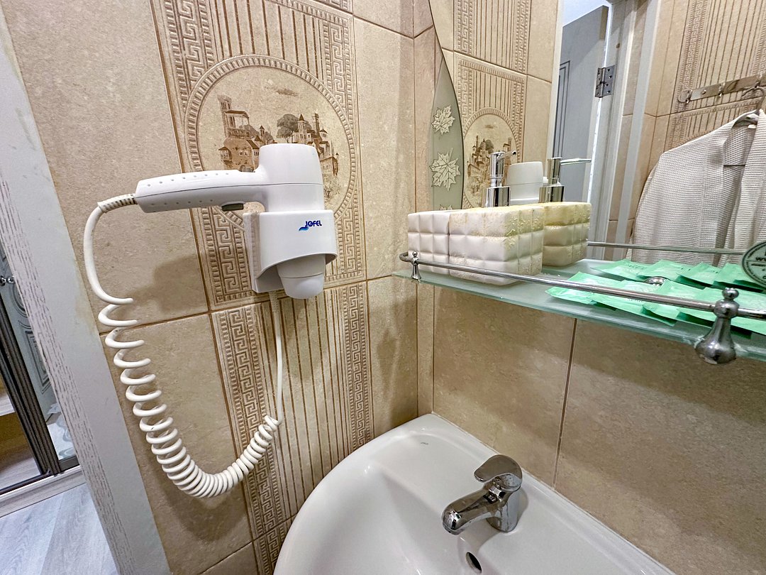 Семейный 4-местный 2-комнатный (с балконом, 3 этаж)