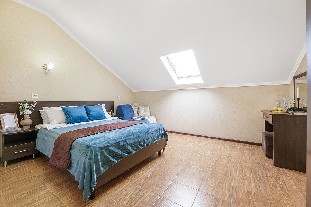 Стандартный 2-местный 1-комнатный (без балкона, мансарда)