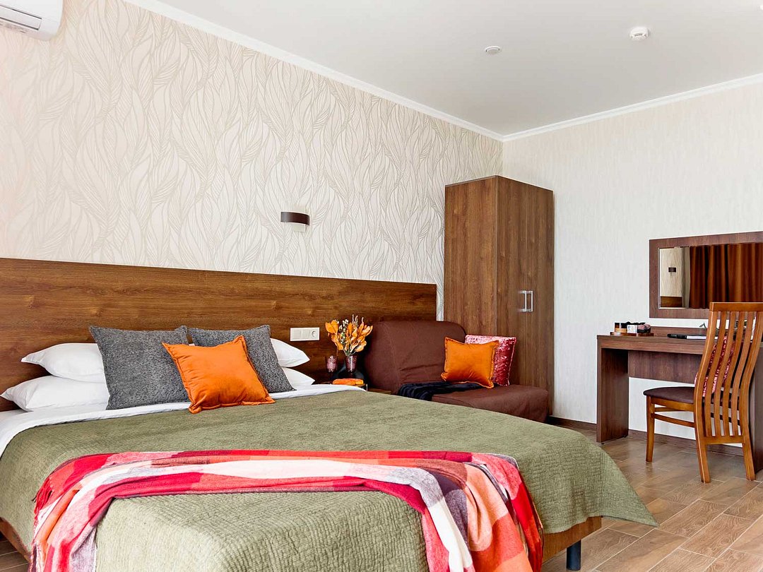 Люкс 2-местный 2-комнатный (с балконом)