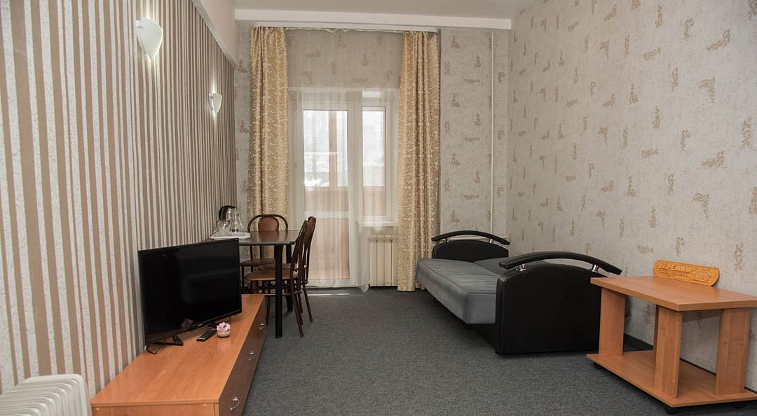 3-местный 2-комнатный