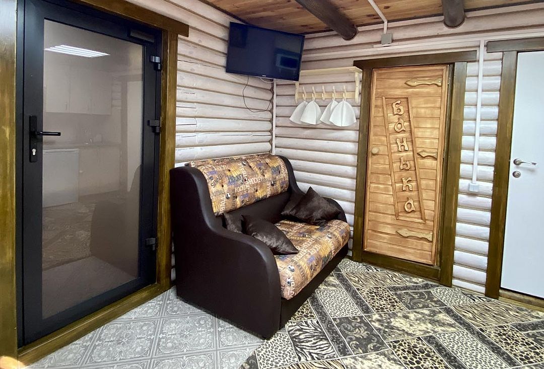 Коттедж 2-местный VIP (улица Лесная) с сауной