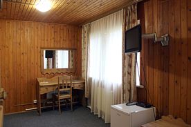 Двухместный номер Standard c 1 комнатой с красивым видом из окна 2 отдельные кровати, Охотничье-рыболовная база Сафари Парк, Гамзюки