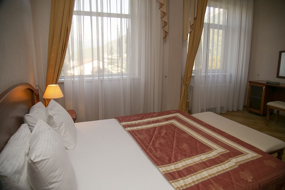 Люкс 2-местный 2-комнатный (корпус 2)