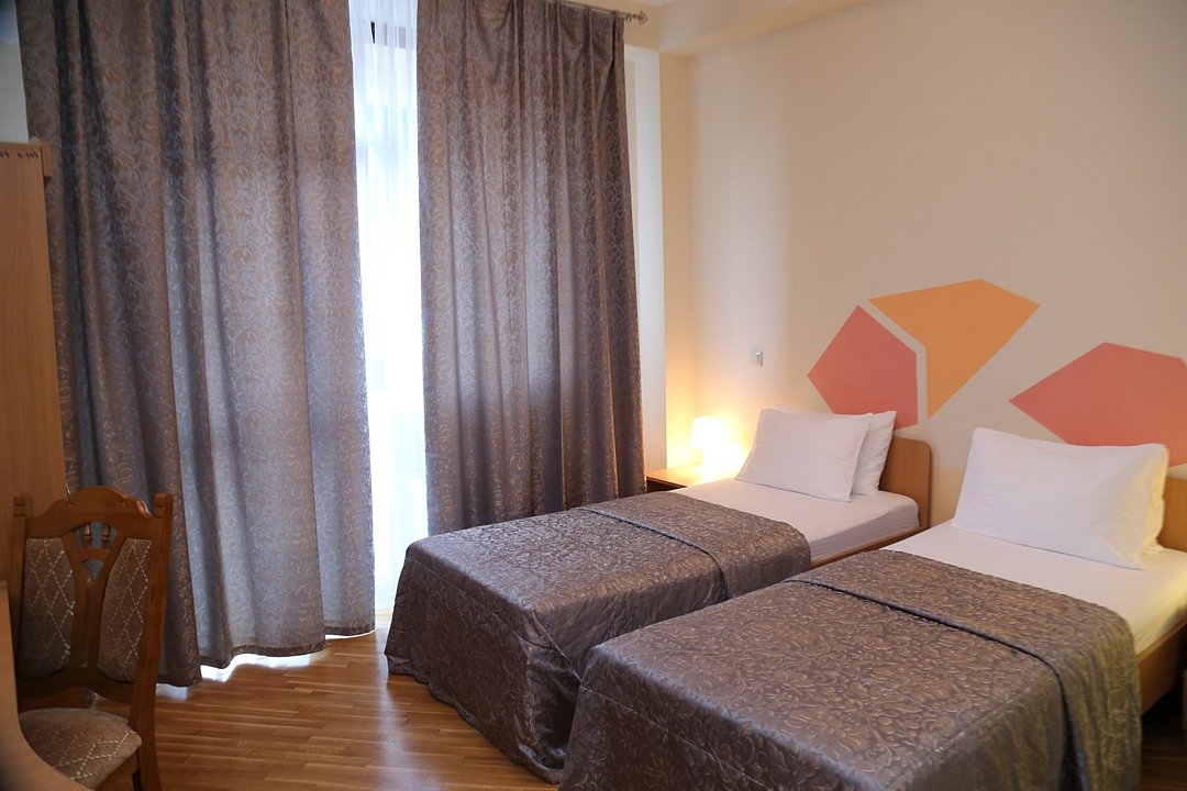 Стандартный 2-местный (TWIN, с балконом, корпус 4)