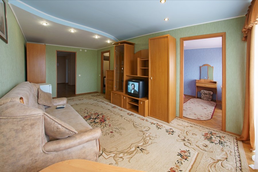 Номер 2-местный 2-комнатный (6-этажный корпус)