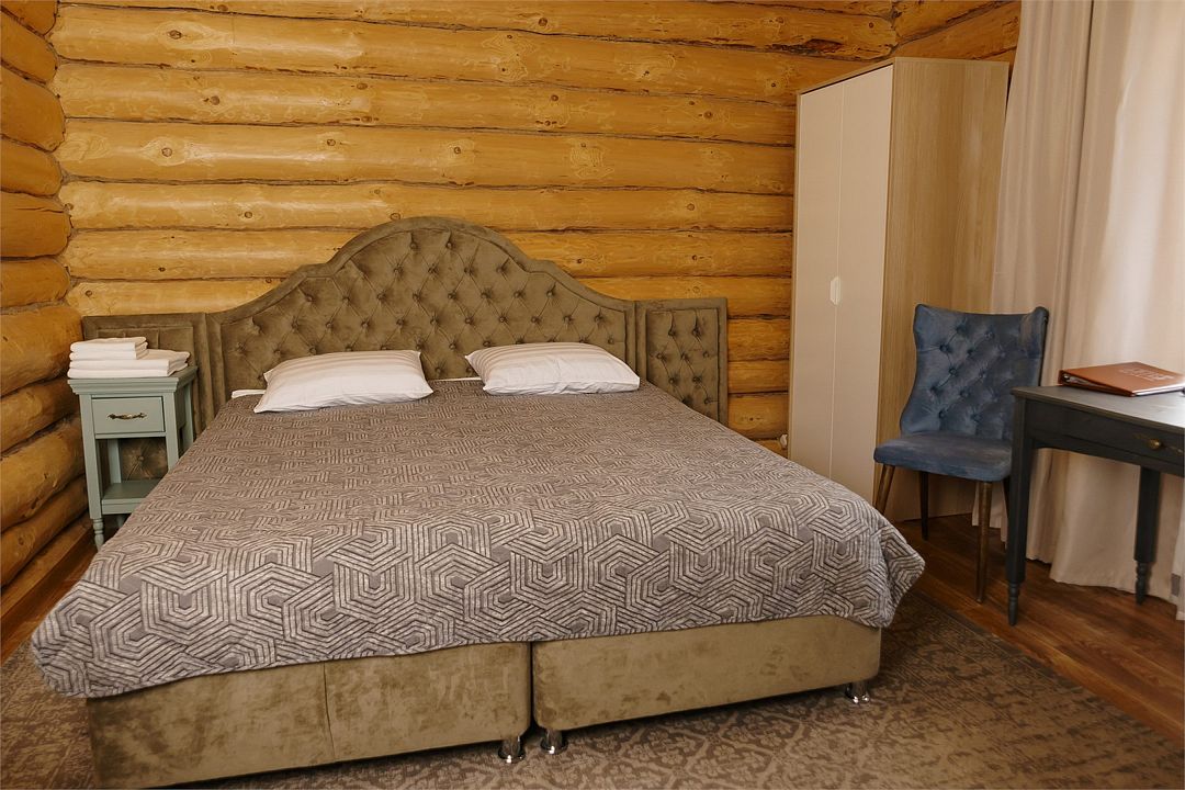 Домик-сруб 4-местный (Семейный)