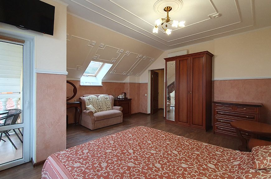 Люкс 4-местный 2-комнатный