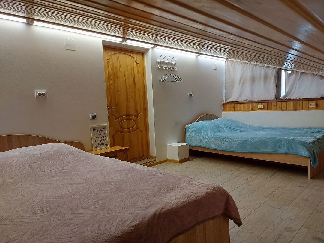 Дом 20-местный 7-комнатный