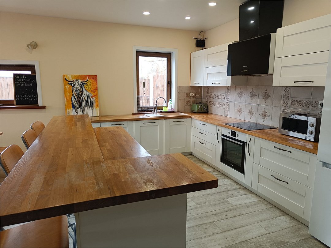 Дом 20-местный 7-комнатный