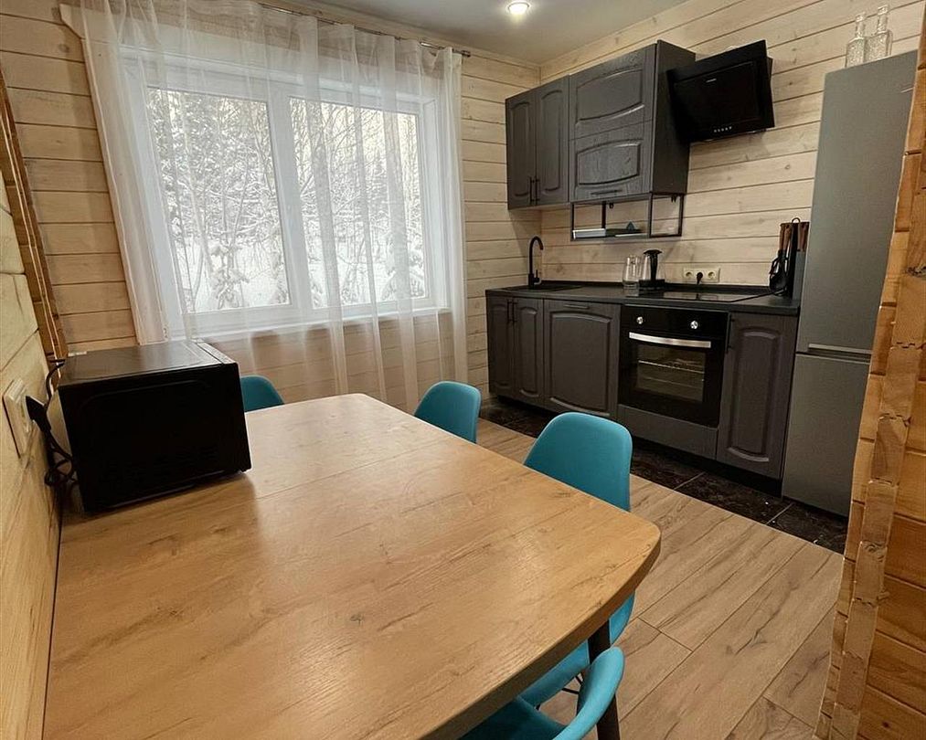 Дом 10-местный 2-этажный (№1)