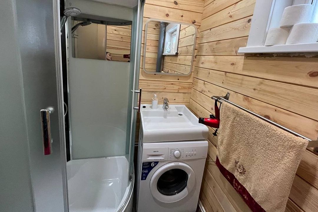 Дом 10-местный 2-этажный (№1)