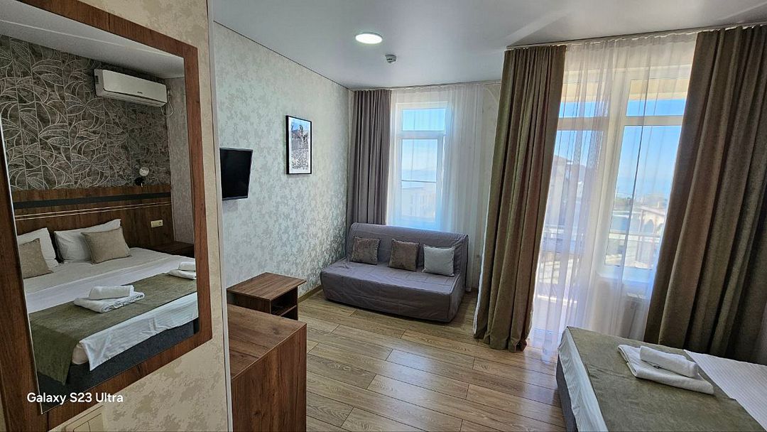 Семейный 5-местный (с видом на море)