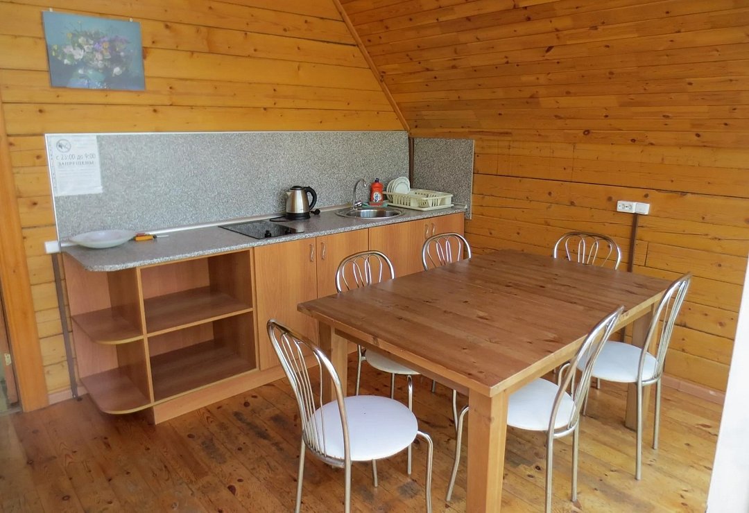 Домик летний 6-местный (№6)