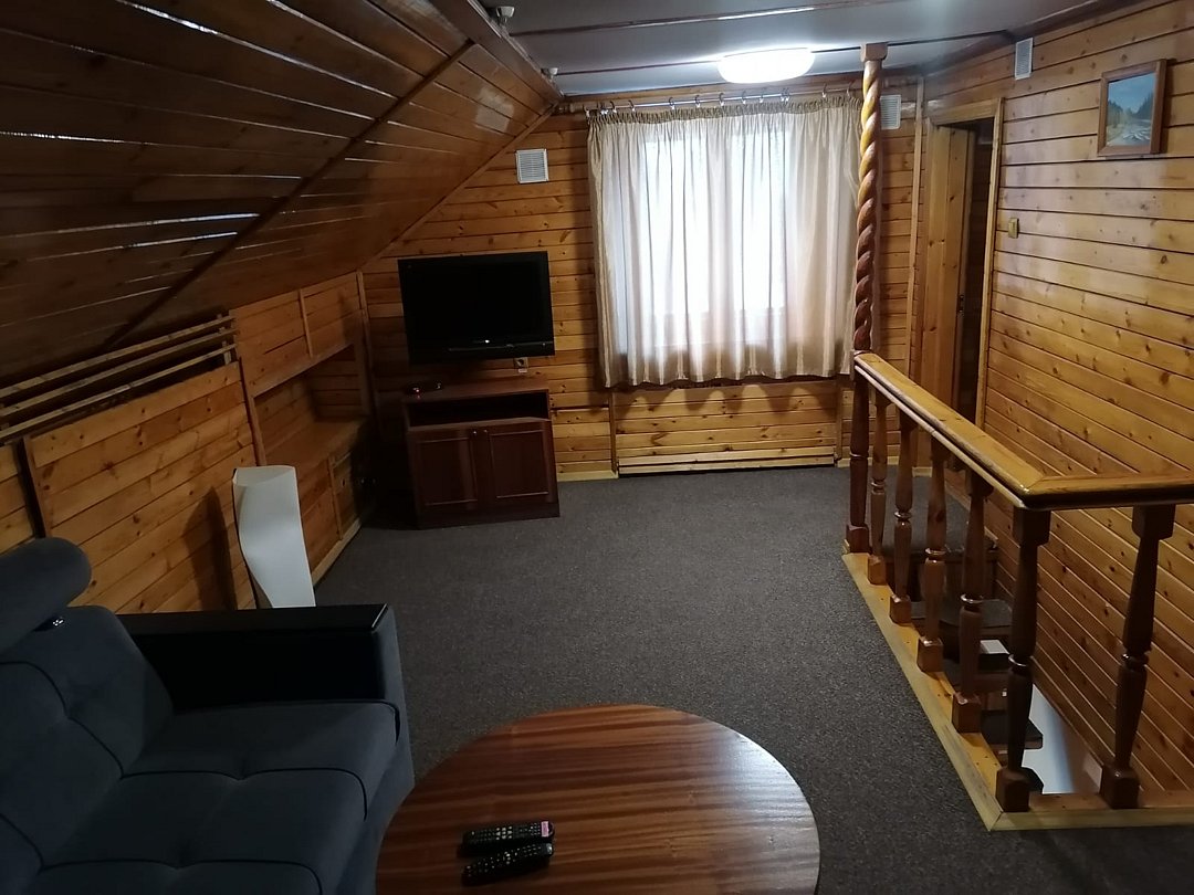 Номер 4-местный 3-комнатный 2-уровневый (№1,3)