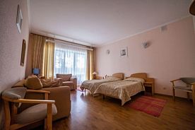 Четырёхместный номер с 2 комнатами, Дом отдыха Дивный Мир Хижина, Осташковский район