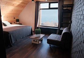 Двухместный номер Comfort с видом на море двуспальная кровать, Гостевой дом Granin House, Петропавловск-Камчатский