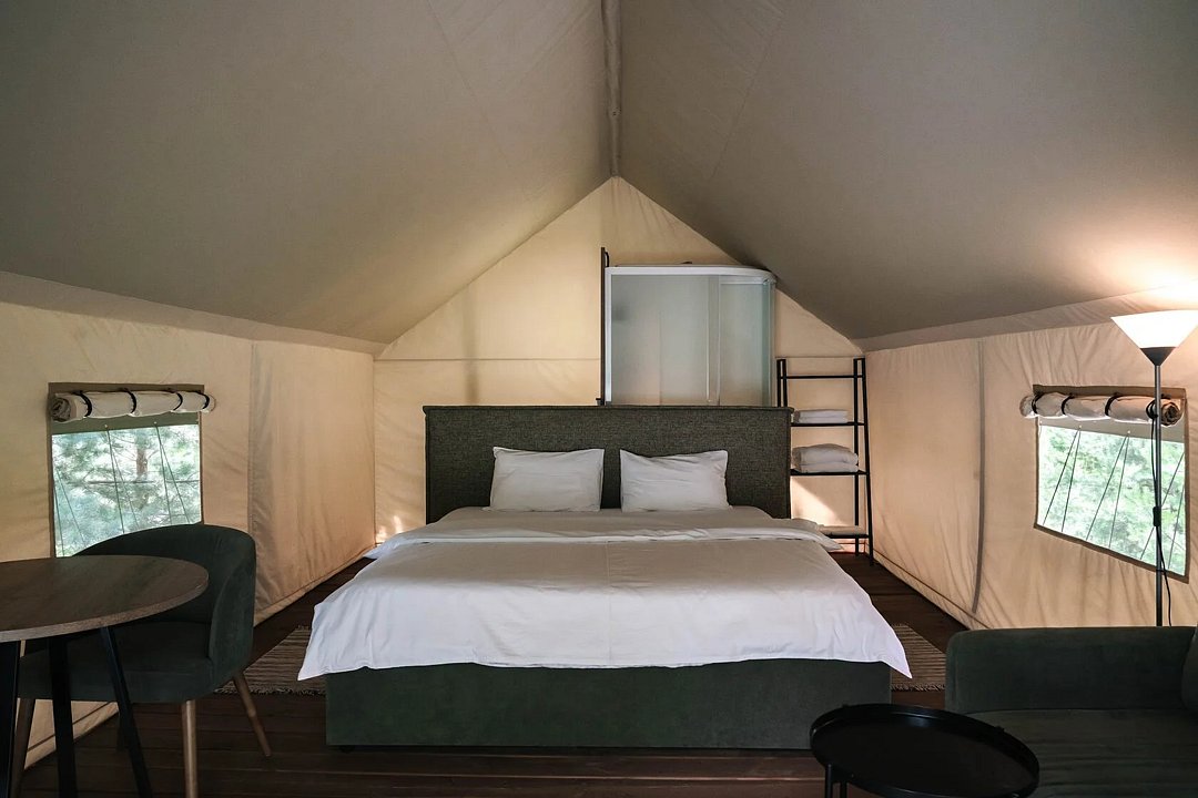 Тент-хаус 2-местный (у реки)