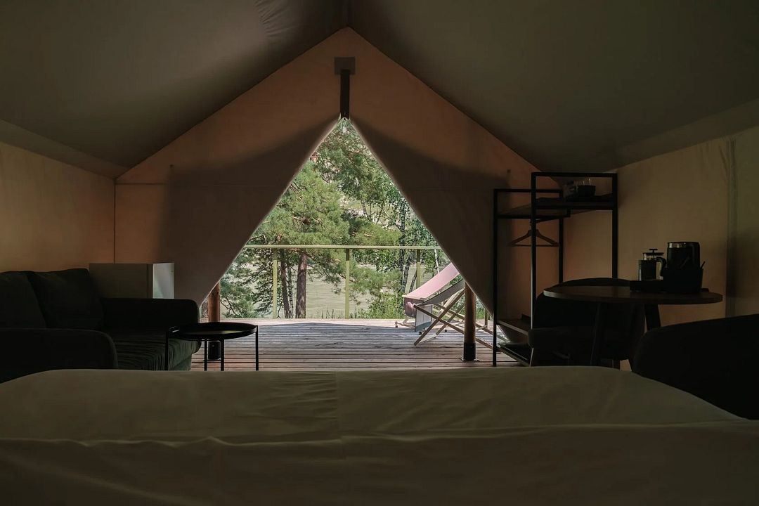 Тент-хаус 2-местный (у реки)