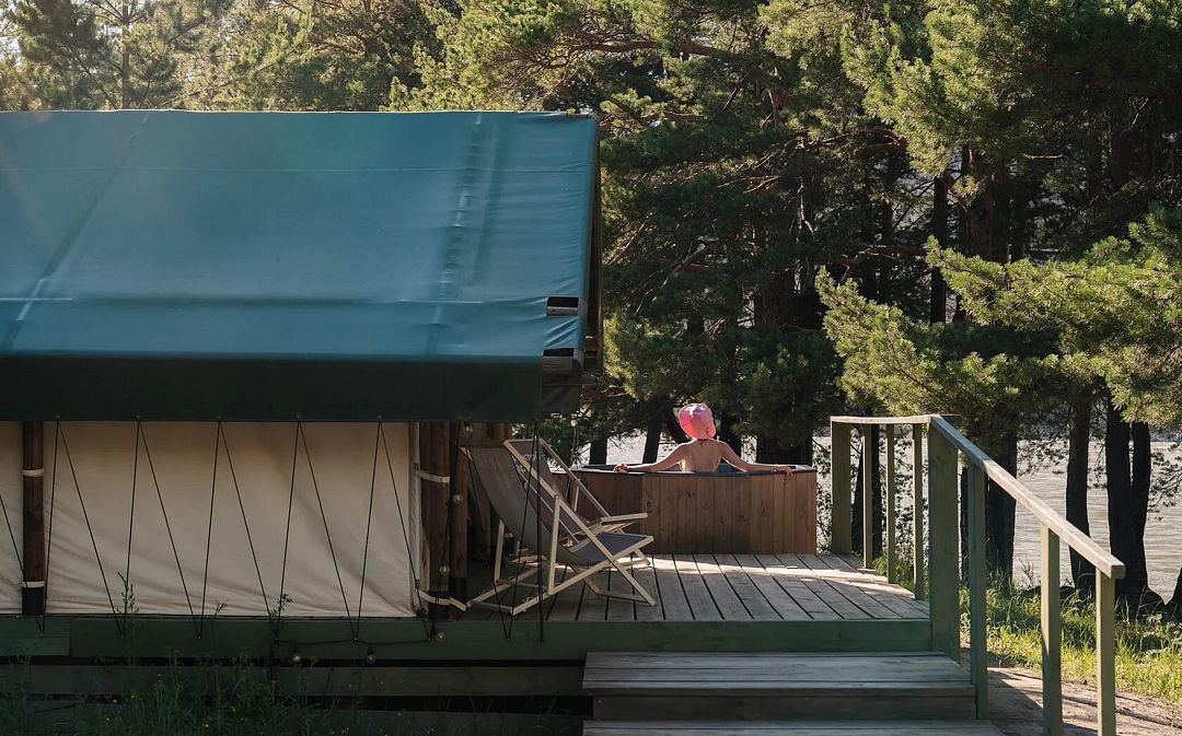 Тент-хаус 2-местный (у реки) с купелью