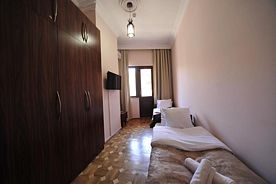 Двухместный номер с балконом 2 отдельные кровати, Гостевой дом Batumi Globus, Батуми