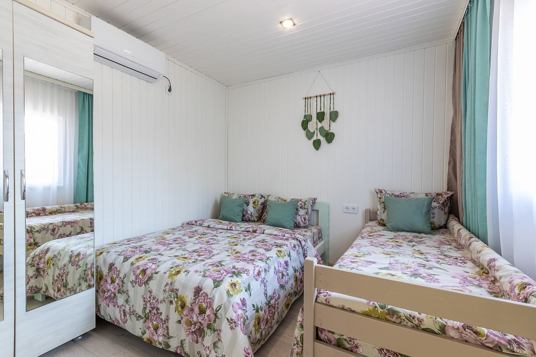 Домик 6-местный 2-комнатный