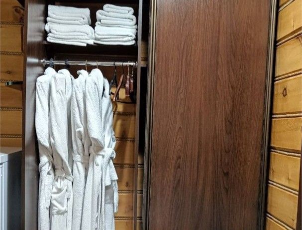 Люкс 4-местный 3-комнатный (№1)