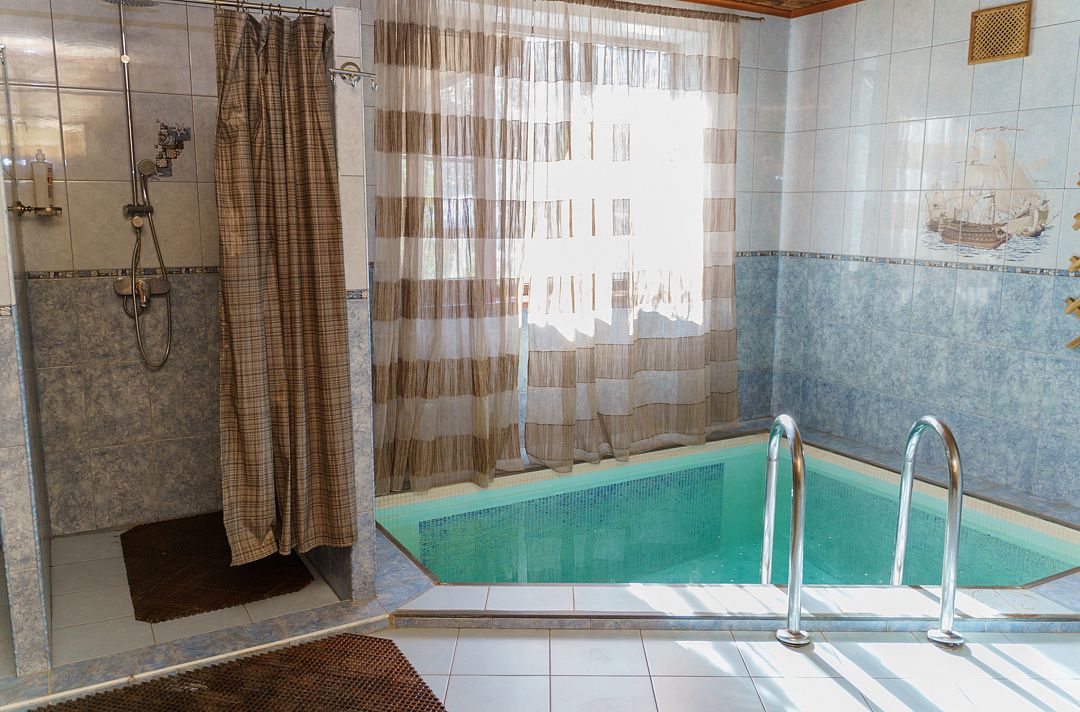 Люкс 4-местный (с камином)