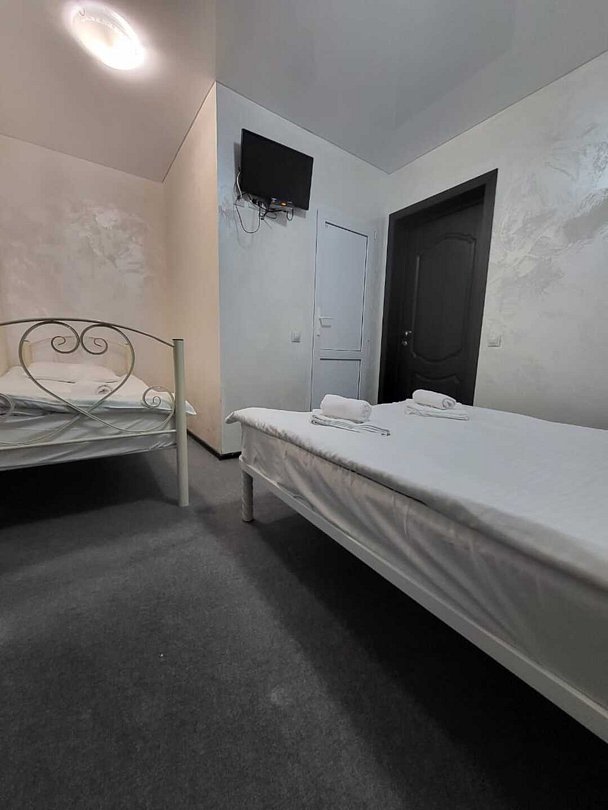 Стандартный 3-местный 1-комнатный (с балконом)