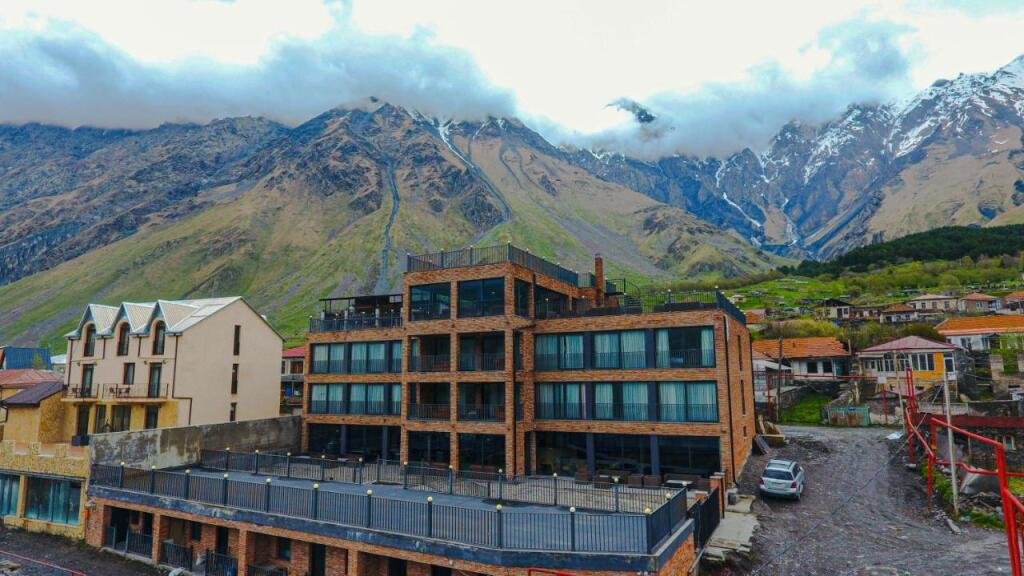 Отель Hotel Memoir Kazbegi, Мцхета-Мтианети, Гудаури , Грузия