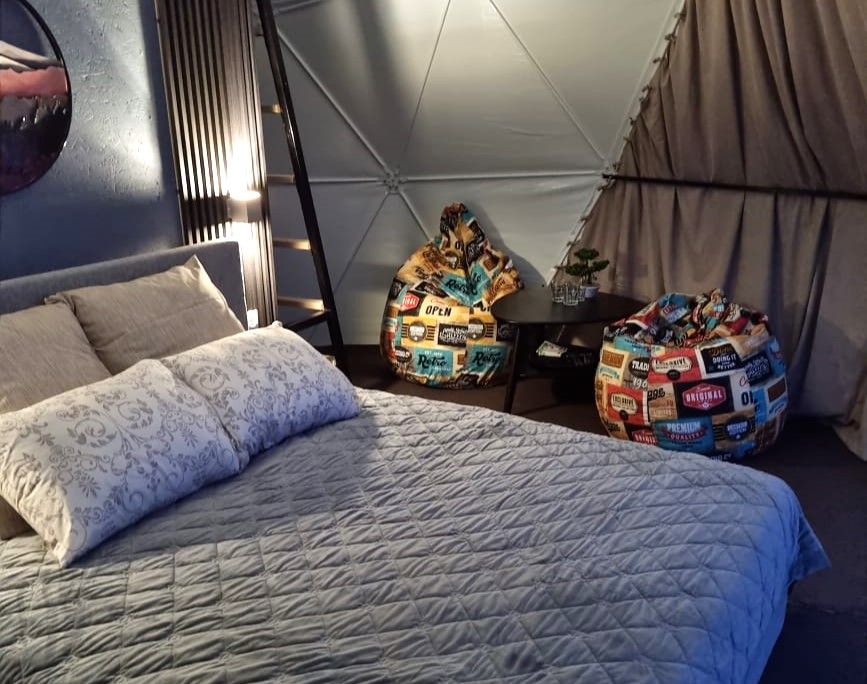 Глемпинг 4-местный (вид на гору)