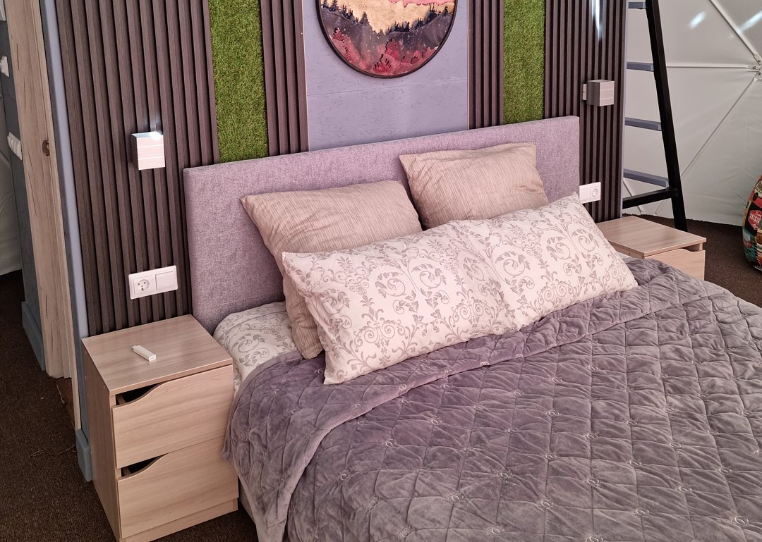 Глемпинг 4-местный (вид на гору)